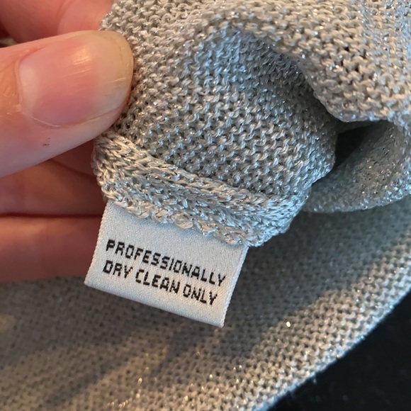 St. John Basics Silver Shimmer Tank SZ S - Picture 4 of 4